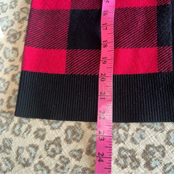MARLED Red and Black check cardigan Small - Picture 5 of 8